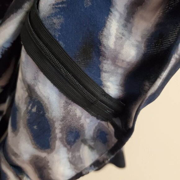 St. John Silk Blouse Size 4 tie Dye Cowl Neck Black Blue White Zebra Animal - Picture 6 of 14